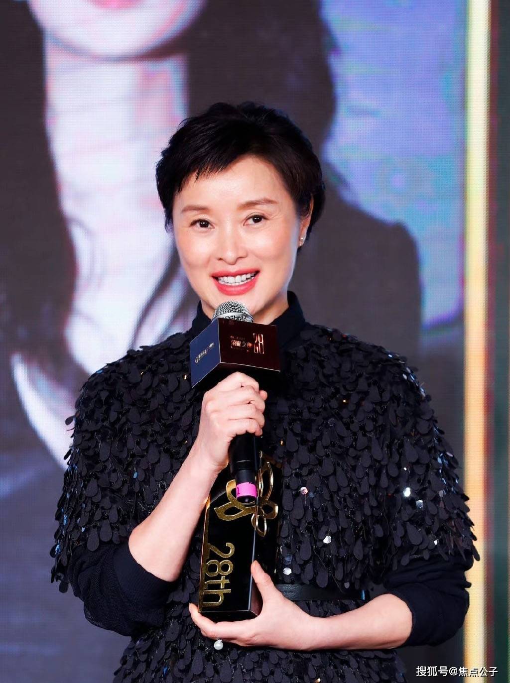 贝博-游泳热身赛焦点战：姑苏麒麟队逆转吴越旋风队，客场强势带走胜利。精神属性拉满的简单介绍