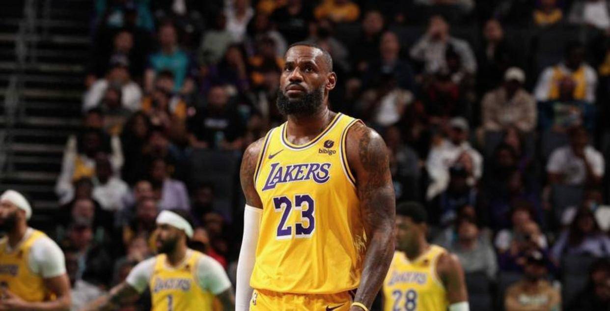 詹姆斯关键节点回归赛场，DWG带队取胜！的简单介绍