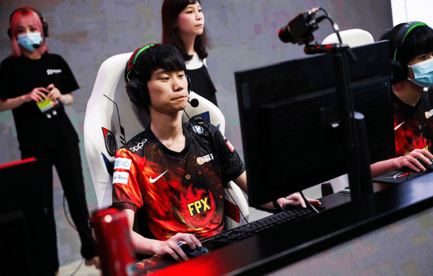 郭盈恩215人挑战完整版本 郭盈恩215人挑战完整版本